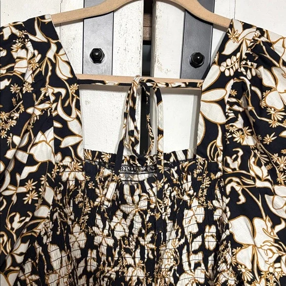 Ava & Viv Smocked Floral Top - Picture 6 of 7